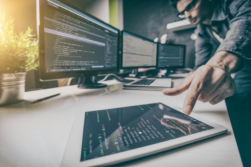 Embedded Programmierung und Betriebssysteme Embedded Programmierung und Betriebssysteme